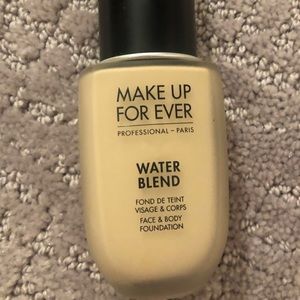 Makeup Forever Water Blend Foundation